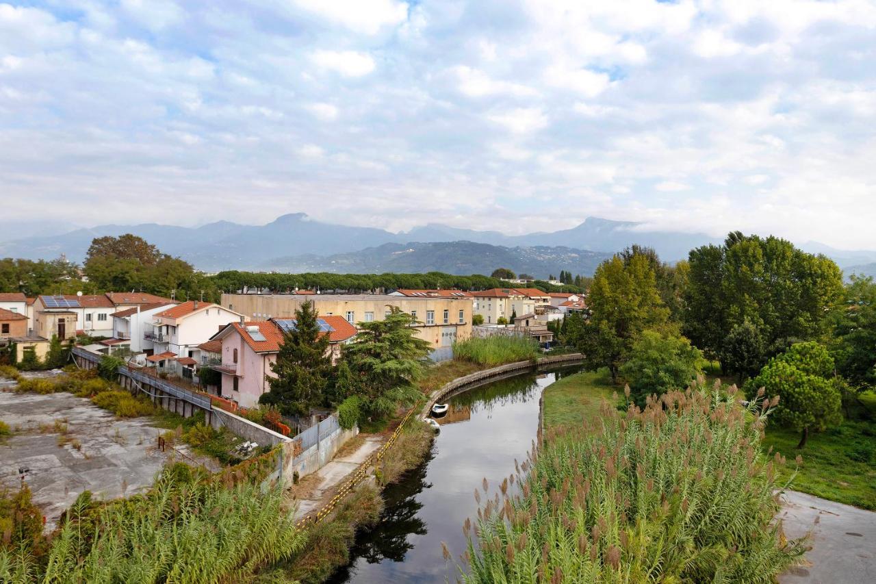 Ferienwohnung Attico Con Terrazza A Viareggio Exterior foto